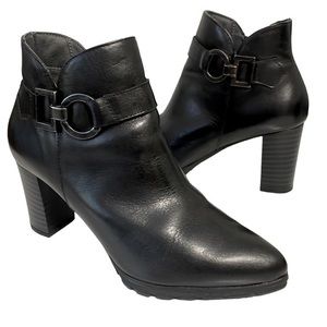 Pitillos women’s Size EUR 37 / US 6 black leather chunky heel ankle booties. EUC